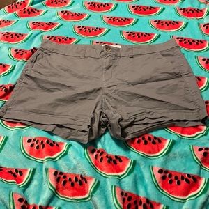 Old Navy everyday grey shorts size 18
